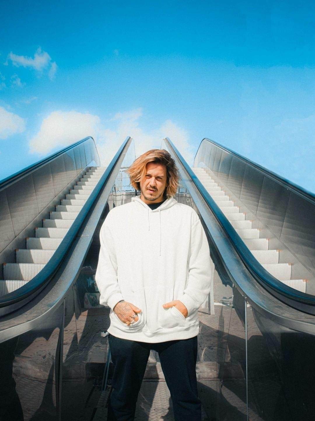 Bruno Alpino inicia projeto solo com a certeira “Conversa com o Universo”