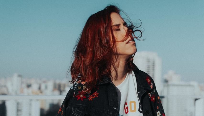 #ApostaDesequalizando:  Gaby Moretto lança “Roteiro Clichê”