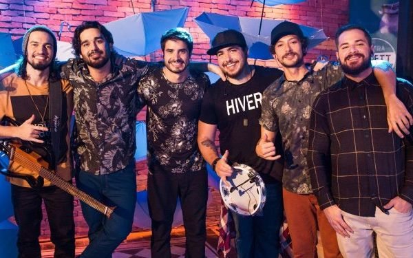 Entrevista: Pagode alto astral e com tom pop de Atitude 67