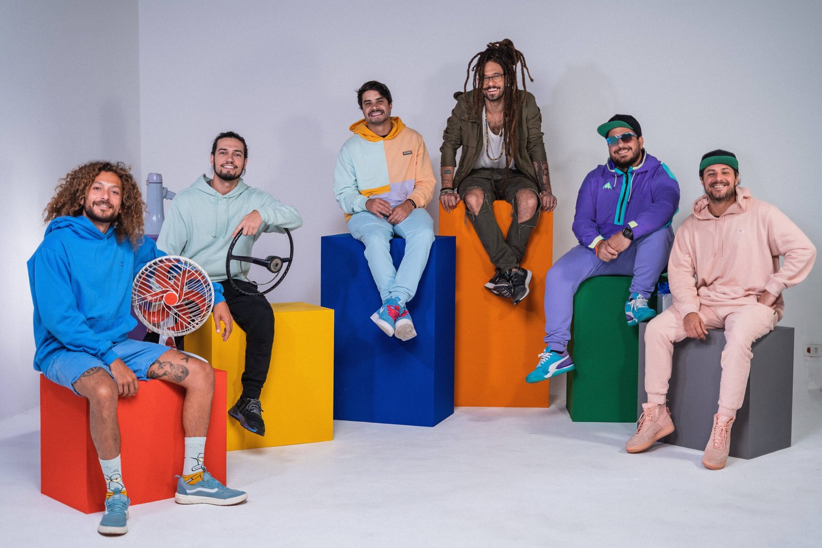 Gabriel Elias lança single com participação de Atitude 67