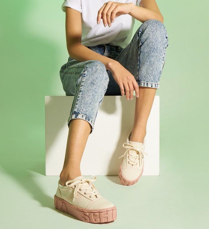 90’s is back: saiba quais peças da década são essenciais para o guarda-roupas estar sempre na moda