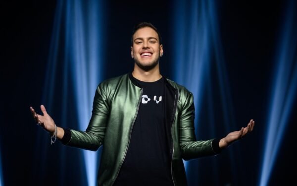 John Amplificado: o poder das redes sociais para emplacar um hit