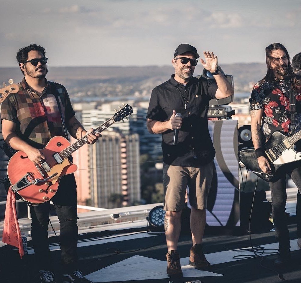 Carnaval do Brasília Shopping leva alegria à toda família com Eduardo e Mônica e Dhi Ribeiro