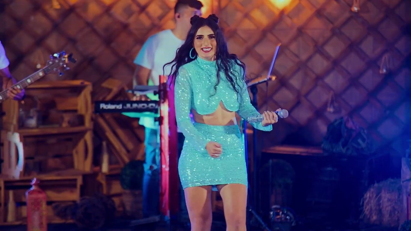 Cantora Milena Araújo, promessa do forró, lança nova música